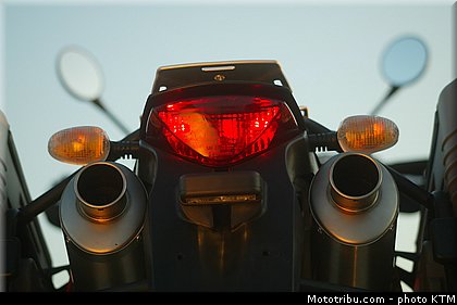 ktm_2003_950_adventure_081.jpg