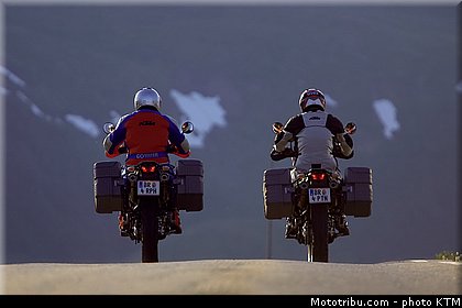 ktm_2006_990_adventure_002.jpg