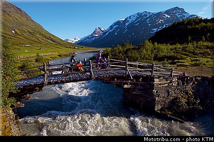 ktm_2006_990_adventure_004.jpg