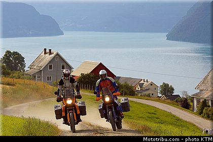 ktm_2006_990_adventure_005.jpg