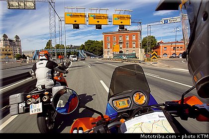 ktm_2006_990_adventure_008.jpg