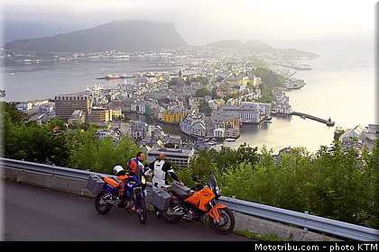 ktm_2006_990_adventure_012.jpg