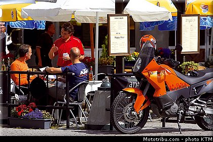 ktm_2006_990_adventure_016.jpg