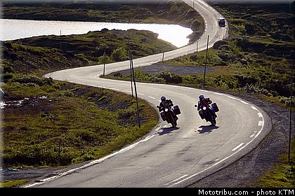 ktm_2006_990_adventure_017.jpg