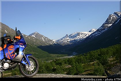 ktm_2006_990_adventure_018.jpg