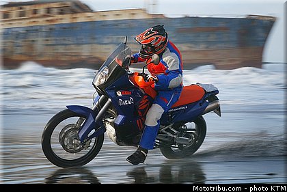 ktm_2006_990_adventure_026.jpg