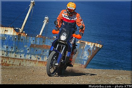 ktm_2006_990_adventure_030.jpg