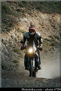 ktm_2006_990_adventure_032.jpg