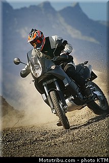ktm_2006_990_adventure_033.jpg