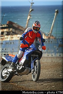 ktm_2006_990_adventure_035.jpg