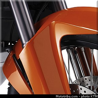 ktm_2006_990_adventure_056.jpg