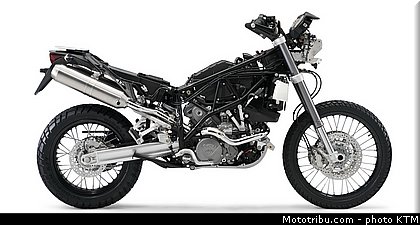 ktm_2007_990_adventure_004.jpg