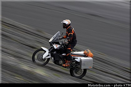 ktm_2009_990_adventure_r_003.jpg