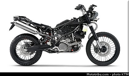ktm_2010_990_adventure_012.jpg