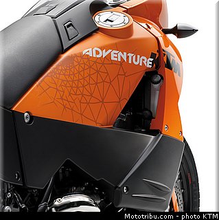 ktm_2010_990_adventure_017.jpg