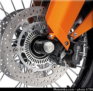 ktm_2010_990_adventure_018.jpg