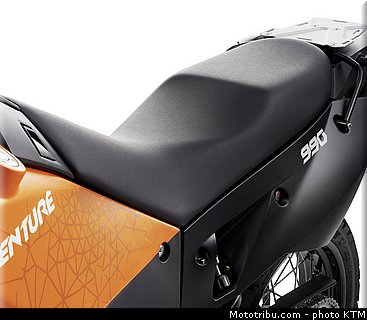 ktm_2011_990_adventure_011.jpg