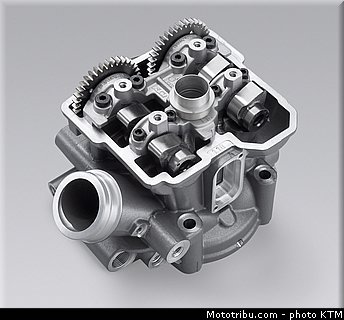 ktm_2011_990_adventure_016.jpg