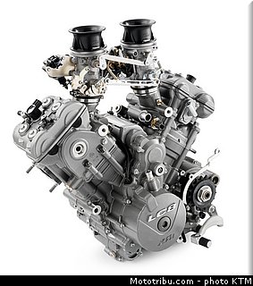 ktm_2011_990_adventure_020.jpg