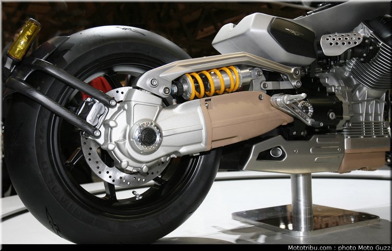 moto_guzzi_v12_lm_09_eicma_2009