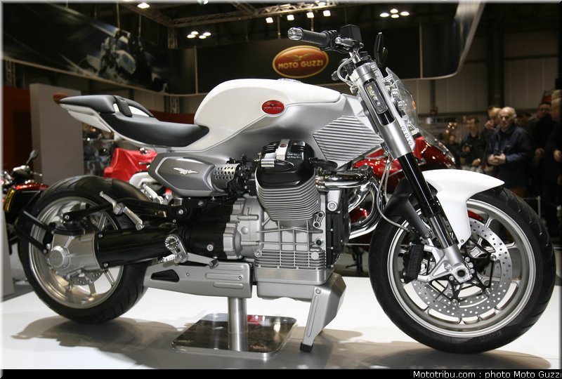 moto_guzzi_v12_strada_2_eicma_2009