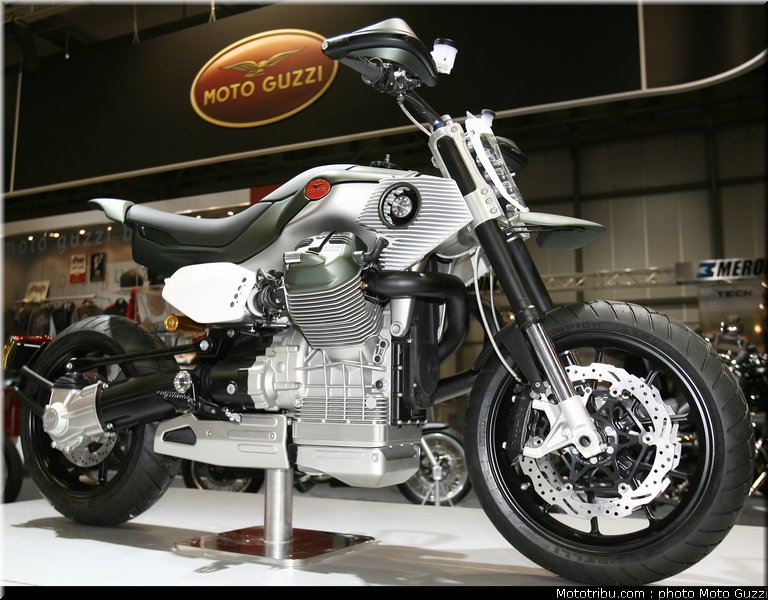 moto_guzzi_v12_x_1_eicma_2009