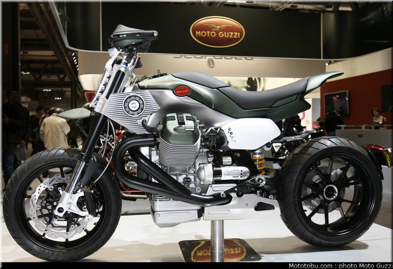 moto_guzzi_v12_x_2_eicma_2009