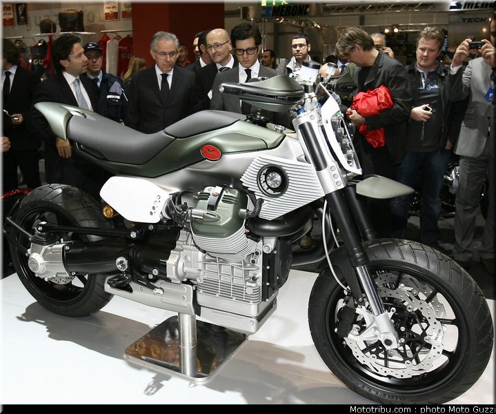 moto_guzzi_v12_x_3_eicma_2009