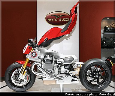 moto_guzzi_v12_lm_08_eicma_2009.jpg