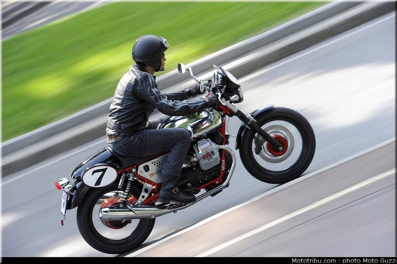 moto_guzzi_v7_racer_2011_009