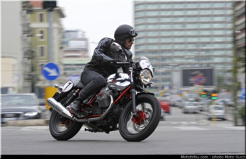 moto_guzzi_v7_racer_2011_011