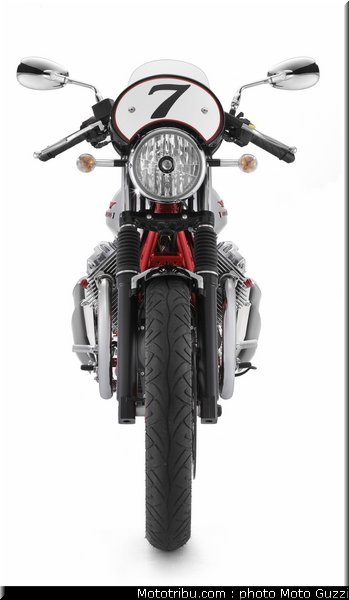 moto_guzzi_v7_racer_2011_027