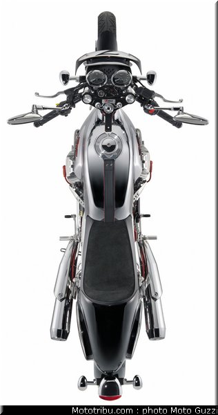 moto_guzzi_v7_racer_2011_028