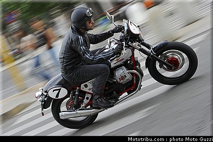 moto_guzzi_v7_racer_2011_001.jpg