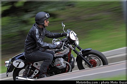 moto_guzzi_v7_racer_2011_008.jpg
