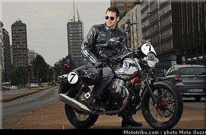 moto_guzzi_v7_racer_2011_013.jpg