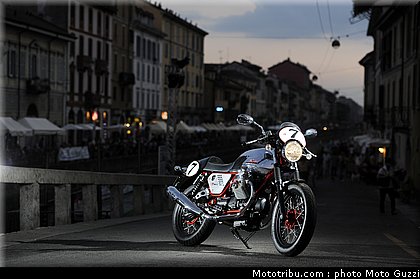 moto_guzzi_v7_racer_2011_016.jpg