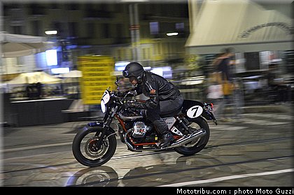 moto_guzzi_v7_racer_2011_017.jpg