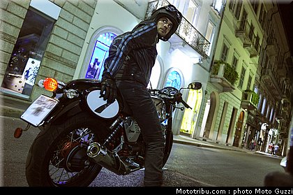 moto_guzzi_v7_racer_2011_018.jpg
