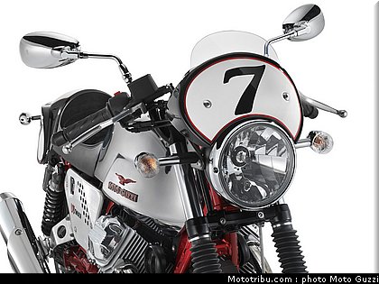 moto_guzzi_v7_racer_2011_035.jpg