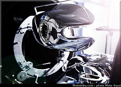 moto_guzzi_v7_racer_2011_051.jpg