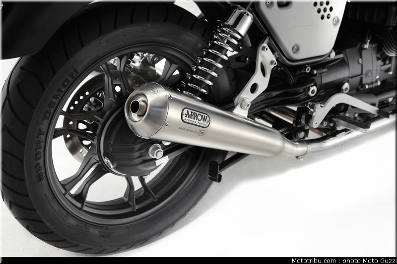 v7_015_moto_guzzi_2012