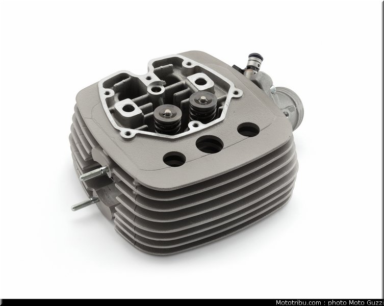 v7_026_moto_guzzi_2012