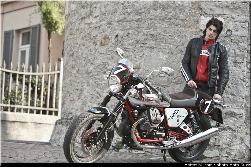 v7_racer_008_moto_guzzi_2012