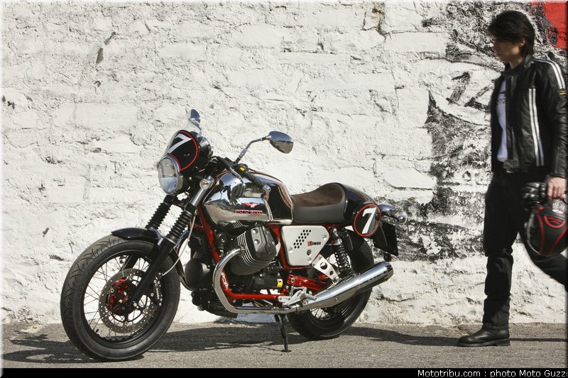 v7_racer_011_moto_guzzi_2012