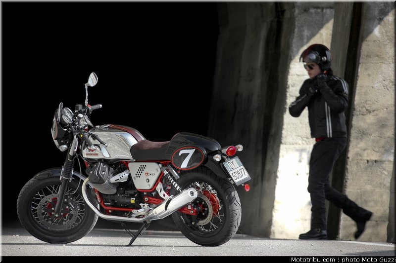 v7_racer_018_moto_guzzi_2012