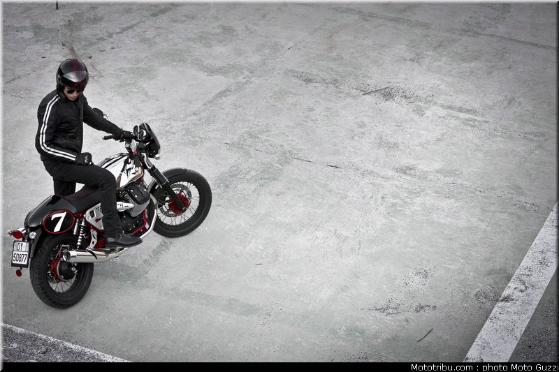 v7_racer_021_moto_guzzi_2012