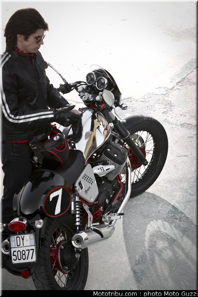 v7_racer_024_moto_guzzi_2012