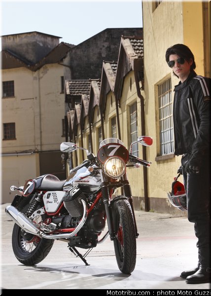 v7_racer_028_moto_guzzi_2012