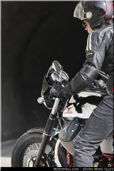 v7_racer_034_moto_guzzi_2012